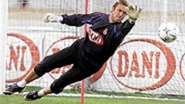 <B>EN EL DIQUE SECO</B>. Erwin Lemmens tendrá que ver el partido contra el Valencia por televisión, al confirmarse que deberá estar diez días parado.