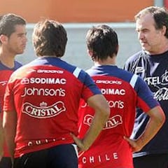 Los 10 jugadores olvidados que estuvieron con Bielsa en Chile