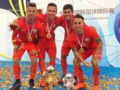 “Bielsa me cambió la forma de ver el fútbol y me contagió el cómo lo vive; fue como un papá”