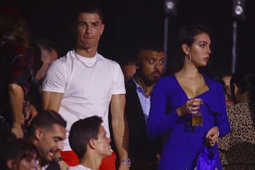 El jugador de la Juventus y su pareja acudieron a los MTV European Music Awards (EMA) en Sevilla, donde disfrutaron de la mejor música actual.