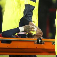 Neymar no sufre fractura en el tobillo: tiene un esguince