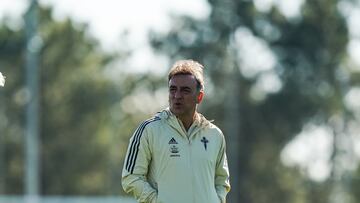 Carlos Carvalhal durante un entrenamiento del Celta.