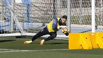 Mensaje de la afición a Zidane: Casilla, titular ante el Villarreal