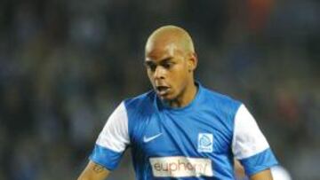 Ogunjimi, a la espera.