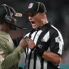 Can NFL players show their legs? What is the NFL dress code?