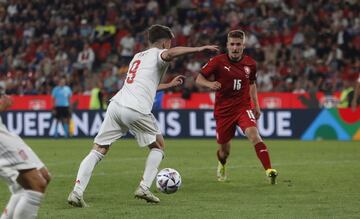 1-1. Gavi marca el primer gol de la selección española.