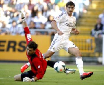 Trofeo Teresa Herrera. Deportivo de la Coru?a - Real Madrid. 0-2. Morata anota el segundo tanto.