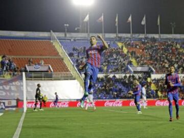 Tercer gol de Barral, también de penalti. 3-1.