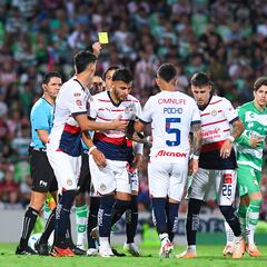 ¿Cuántos partidos se perderá Alexis Vega con Chivas y contra quién volverá en la Liga MX?