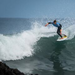 Lorena Fica: "Muchas mujeres tienen nivel superior que los hombres en surf"