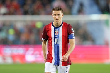 El ex jugador del Real Madrid nacido en Drammen se ha convertido en uno de los pilares fundamentales del Arsenal siendo capitán del club inglés. Ha sido Jugador de la Temporada del Arsenal en las temporadas 2022/23 y 2023/24  y, además, Jugador del Año de la Premier League (London Football Awards) en 2003. Fue incluido en el Equipo del Año de la PFA de la temporada 2022/23, 2023/24. 