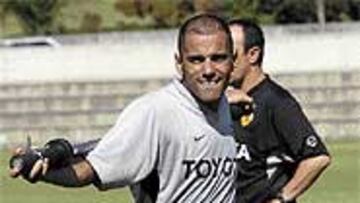 <B>UN ARIETE CONTRASTADO</B>. Salva Ballesta ha sido máximo goleador de Primera y Segunda División.