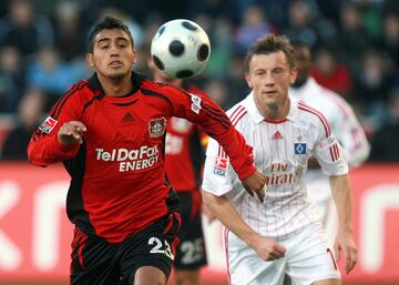 En el verano de 2007, fue traspasado al Bayer Leverkusen por 11 millones de euros, convirtiéndose en uno de los traspasos más caros del fútbol chileno.
