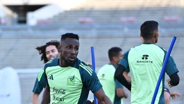Santi Giménez, Julián Quiñones y Raúl ‘Tala’ Rangel serían titulares en el nuevo debut del ‘Vasco’