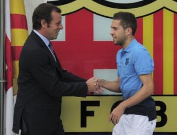 El 5 de julio de 2012, Sandro Rosell presenta a Jordi Alba como nuevo jugador.