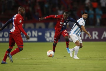 En el estadio Atanasio Girardot, Medellín derrotó 1-0 al equipo argentino con gol de Andrés Ricaurte. La vuelta será el próximo martes 25 de febrero.