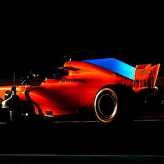 Fernando Alonso mejora más de tres segundos y medio en un año