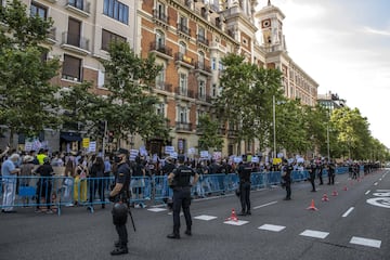 Manifestación en Madrid contra la segregación racial y en solidaridad por el asesinato de George Floyd bajo custodia policial en Minneapolis.