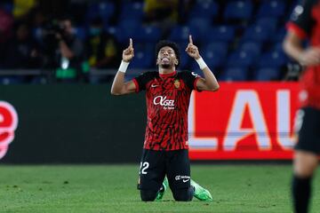 Fue protagonista de la jugada m¨¢s anodina de lo que va de LaLiga. Un zurdazo suyo a la escuadra decidi¨® un partido en el tiempo a?adido. El colombiano se emocion¨® en el flash interview.