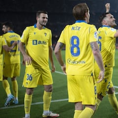 Lucas Pérez: "Es un orgullo entrar en la historia del Cádiz"