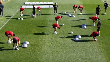 Sesión de tiro y remate en el Atleti con Costa en el gimnasio