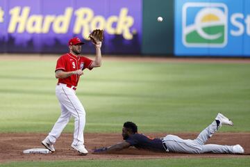 Equipo: Cincinnati Reds
 Contrato: Cuatro a&ntilde;os y 64 millones USD.