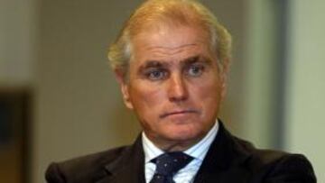 <b>RUEDA DE PRENSA.</b> Ramón Calderón y su Junta Directiva comparecerán ante los medios esta tarde a las 19:30 horas en la sala de prensa del estadio Santiago Bernabéu para aclarar los últimos acontecimientos.