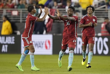 El jugador colombiano anotó en la victoria frente a Guatemala en el debut del técnico Néstor Lorenzo. También marcó doblete  frente a México.