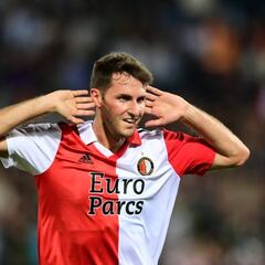 Santiago Giménez, en el Top 10 de goleadores sub 23 en Europa