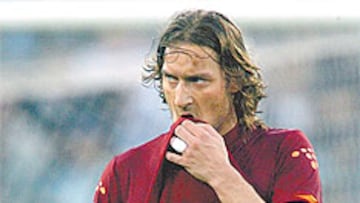 El fichaje de Totti se ha puesto de cara después de que el jugador declarara en la Gazzetta su intención de fichar por el Real.