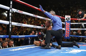 El boxeador mexicano se coronó como campeón Mundial WBO de semipesado tras derrotar en 11 asaltos al boxeador ruso en Las Vegas, Estados Unidos.