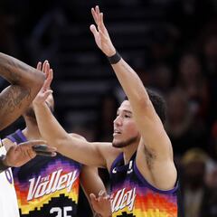 Los Suns machacan a los Lakers