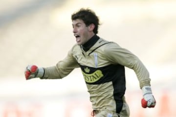 Paulo Garcés estuvo gran parte de su carrera en Universidad Católica, donde debutó en el 2001. En Universidad de Chile estuvo durante la temporada 2012-13, Y a Colo Colo llegó en el 2014. 