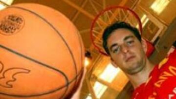 <b>ENTRE LOS MEJORES</b>. El baloncestista catalán cree que la selección no tiene que envidiar a ninguna.