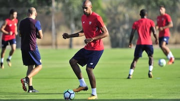 Nzonzi, en el entrenamiento. 