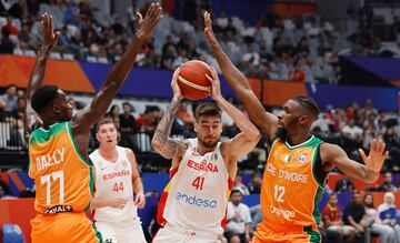 La selecci¨®n espa?ola de baloncesto vence en su debut en el Mundial ante Costa de Marfil.