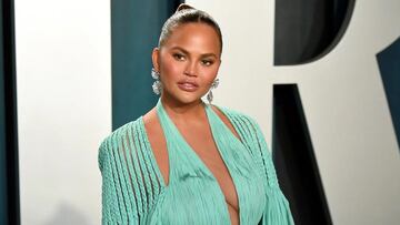 Chrissy Teigen, esposa de John Legend, se sincera sobre su relaci&oacute;n con el alcohol y la lucha constante por procesar la p&eacute;rdida de su beb&eacute; del a&ntilde;o pasado.