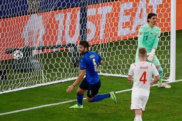 1-0. Manuel Locatelli marca el primer gol.