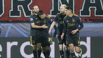 El Ajax celebra el gol de Antony.