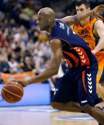 Su segundo partidos con el Baskonia, ante el Valencia.