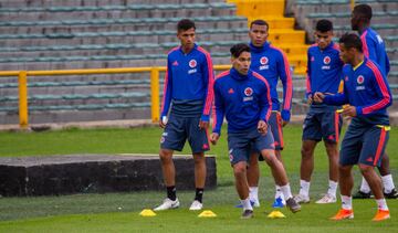 Colombia entrenó con 22 jugadores, Cristian Borja fue la única ausencia por una faringoamigdalitis.