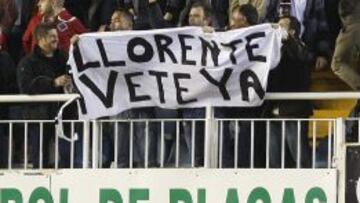 PANCARTA - CARTEL CONTRA LLORENTE "VETE YA"