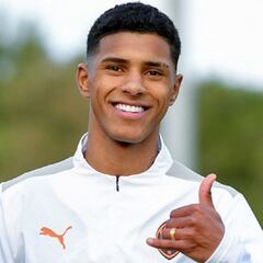 Who is new Real Madrid signing Vinicius Tobias?