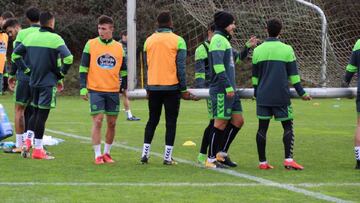Jugadores del Lugo durante un entrenamiento.