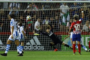Nahikari adelant¨® a la Real Sociedad. 1-2.