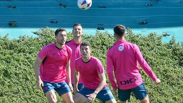 30/04/24 ENTRENAMIENTO ATHLETIC DE BILBAO OSCAR DE MARCOS VESGA GURUZETA