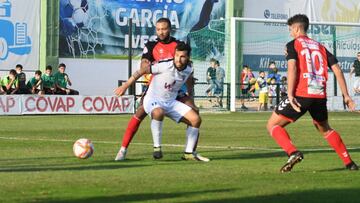 Imagen del partido entre el Pozoblanco y el Salerm Puente Genil