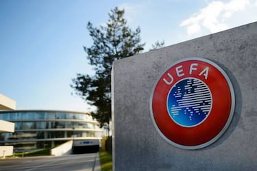 Swiss police raid Uefa headquarters