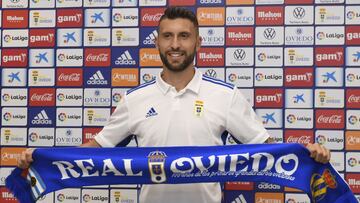 12/08/21 PRESENTACION COMO NUEVO JUGADOR REAL OVIEDO   
 
 BORJA BASTON 