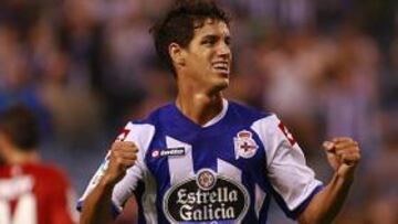 <b>PERFECTO. </b>Salomão desbordó, dio una asistencia y marcó un gol.